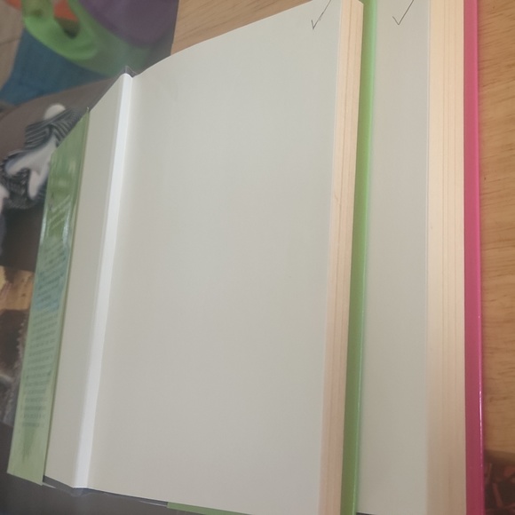 Bundle of 2 Books The cat who... - Picture 6 of 7